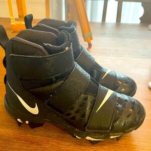Nike Kids Force football shoes
